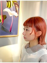 スイウ(suiu)&nbsp;ペールアプリコットxぱっつん前髪xハイトーンカラー