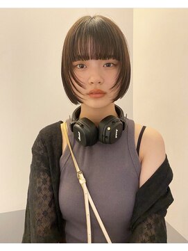 イピン(e'pine) 切りっぱなしボブ