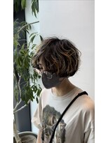 マッシュパーマブリーチパーマ２０代髪型