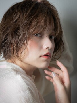 カバーヘア ブリス 上尾西口店(COVER HAIR bliss) 長めバングカーキベージュ大人ハイライト203s上尾10代20代30代