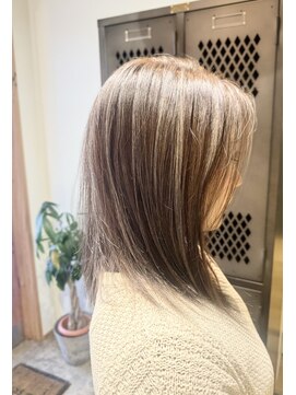 リフル 八王子(RIFULL) ハイライト　レイヤー ショートヘア　ボブ　くびれレイヤー