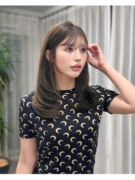 リッカ(LICCA) 【LICCA 伊崎優李】韓国ヘア/レイヤーカット/オリーブベージュ