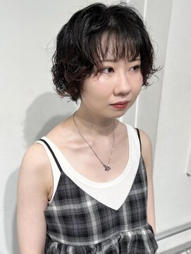 ココ 本八幡(KOKO) 黒髪クラゲヘアーオリーブグレー小顔ココアベージュショート