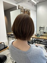 テラス トヨタ(Telasu Toyota)&nbsp;外ハネ切りっぱなしボブ/くびれレイヤーボブ