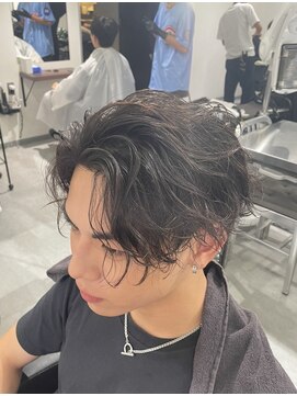 ゴールドシブヤ(GOALD SHIBUYA) 緩めスパイラルセンターパート