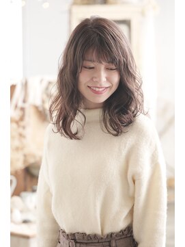 キミ(kimi) 【kimi自由が丘】ローレイヤーウェーブ×グレージュカラー