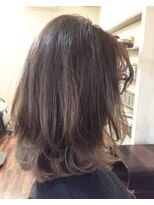 ヘア チョコレート (Hair Chocolate) ミディアムレイヤースタイル