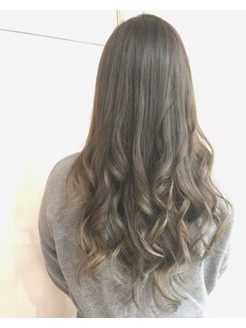 ユーフォリア 銀座(Euphoria) ダブルカラーで外国人風グレージュ:担当中間