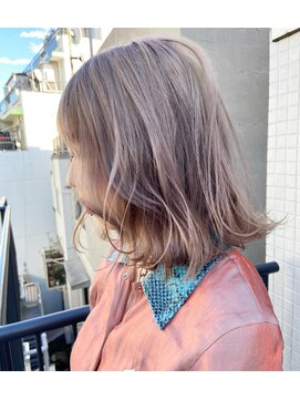 ジーナ(XENA) アッシュグレージュ