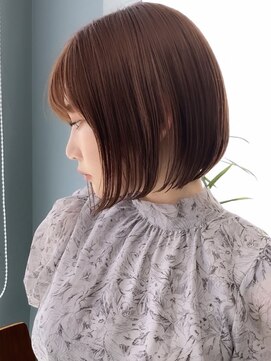 ビュー フクオカ(VIEW FUKUOKA) 美髪にオトナかわいいホワイトグレージュネビージュショートボブ