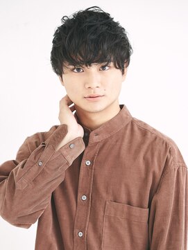 ルクスドレ 新宿(Luxe doree') コンマヘア/センターパート/ツイストスパイラル/［新宿駅］