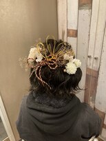 カリテス(XARITES)&nbsp;成人式前撮り 着付けヘアメイクゆるふわアップ髪飾り