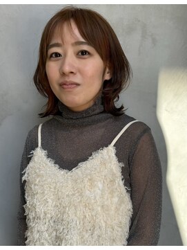 ルッツ(Lutz) 外ハネ軽やかボブ