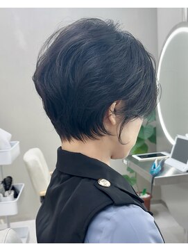 アイドットプラスサッポロ 札幌(i.+SAPPORO) 小顔ショート前髪イメチェンネビージュ黒髪白髪ぼかし　S5