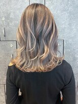 アルバム 銀座(ALBUM GINZA)&nbsp;美髪ミディアム顔周りレイヤーブリーチ_ba414722