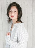 くせ毛風外ハネミディ