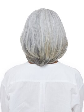 えがお美容室 グレイヘアの方にオススメ◎白髪を活かしたやわらか上品ボブ