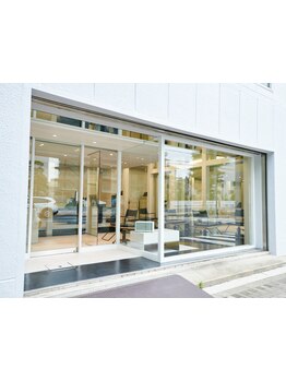 贅沢なプライベート空間×お悩み解決メニュー。美しさにこだわる大人女性のためのプライベートサロン。