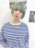 ショートボブ×ミントグリーン