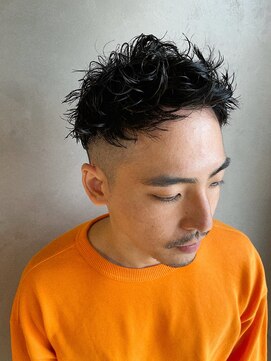 キュー(Cue_) 【キューメンズスタイル】ベリーショート×ロシパーマ