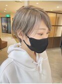 20代30代くびれショート×ホワイトミルクティーベージュ
