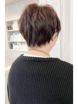 キャアリー(Caary) 小顔補正立体カットcaaryショートヘア 小顔ボブ くせ毛カット