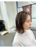 サニーズ(SUNNY'S by CONKS)&nbsp;デザインハイライトのプツっと外ハネスタイル