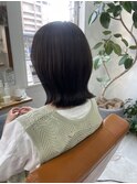 オリーブベージュ