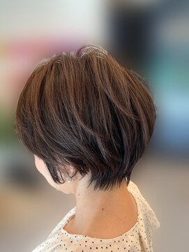 レーヴバイリコ 三軒茶屋(Reve by liko) 大人可愛いショートボブ、20/30/40/50代丸みショートボブ