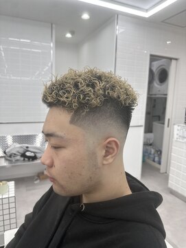 ダムディートウキョウ 心斎橋店(DAMDEE TOKYO) 極道パーマハイフェード