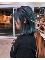 アデ オモテサンドウ(ade omotesando)&nbsp;シャドールーツ×ブルージュカラー