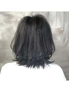 モニュメント(Monument) 外ハネフェミニンボブ