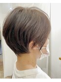 美シルエットボブ/大人かわいい/カーキグレージュフェザーバング