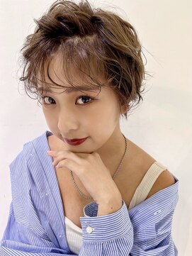 グラマシー アレックス(Gramercy alex) ミルクティーグレージュカラー×ショートボブ20代30代