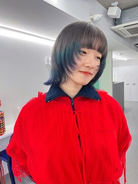 イロウ 山口どうもん店(IROW) ウルフカット/裾カラー/デザインカラー/ブルー