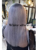 シャルムバイケンジ(Charm.by KENJE)&nbsp;【ホワイトシルバー】似合わせカット/カラー/トリートメント