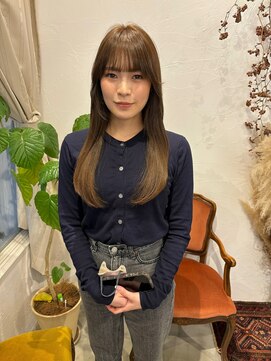 エヌイー(ne' by MAULOA) "オリーブベージュ×髪質改善トリートメント"   堀川葵衣