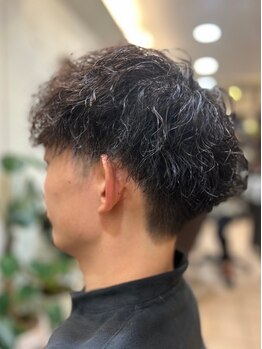 ルエクラ(Le e'clat)の写真/細部までこだわるメンズカット/パーマも[Le e'clat]で！こだわりの質感・立体感で洗練されたスタイルに