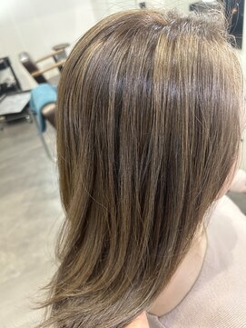 エルパライソ リフォ(Elparaiso Reff) 白髪染めハイライト