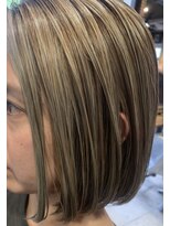 クアトロ(KUATRO)&nbsp;ハイトーンボブ