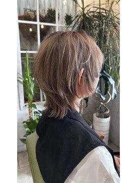 ヴィアンカ(Vianca) ポイントカラー×ウルフ
