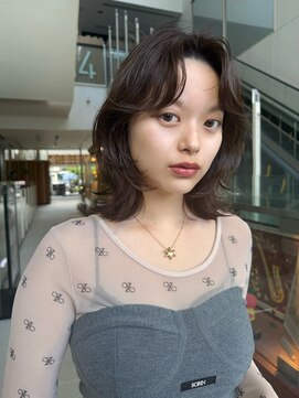 MINX宇都　ミディアムレイヤー 前髪なし