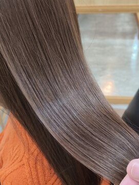 美容師 久保浦 ロングこそ綺麗な髪で