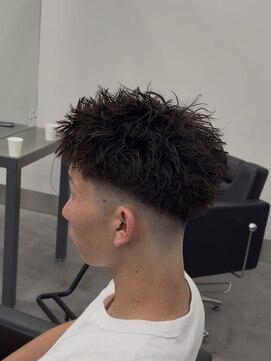 ノイセル 心斎橋(Noisyle) MEN’S/リバースセンターパート/ニュアンスパーマ/心斎橋S