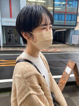 リビング 津田沼(LIVING) マッシュ/くびれヘア/ビタミンカラー/艶ボルドー[津田沼駅]