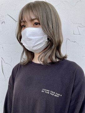 トナリ(tonari) ミルクティーベージュ 外ハネボブ