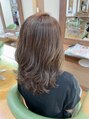 シャイタクター(SHY-takter) 細めのハイライトでふんわりスタイル