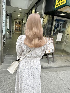 エリーゼ(elise) 黄金に光る後ろ姿