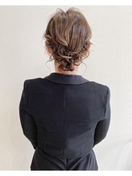 ニド(2do) 結婚式お呼ばれアップアレンジ