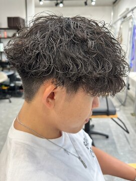 フゥ 宇都宮(FeU) 波巻きスパイラルパーマメンズマッシュパーマツイストパーマ